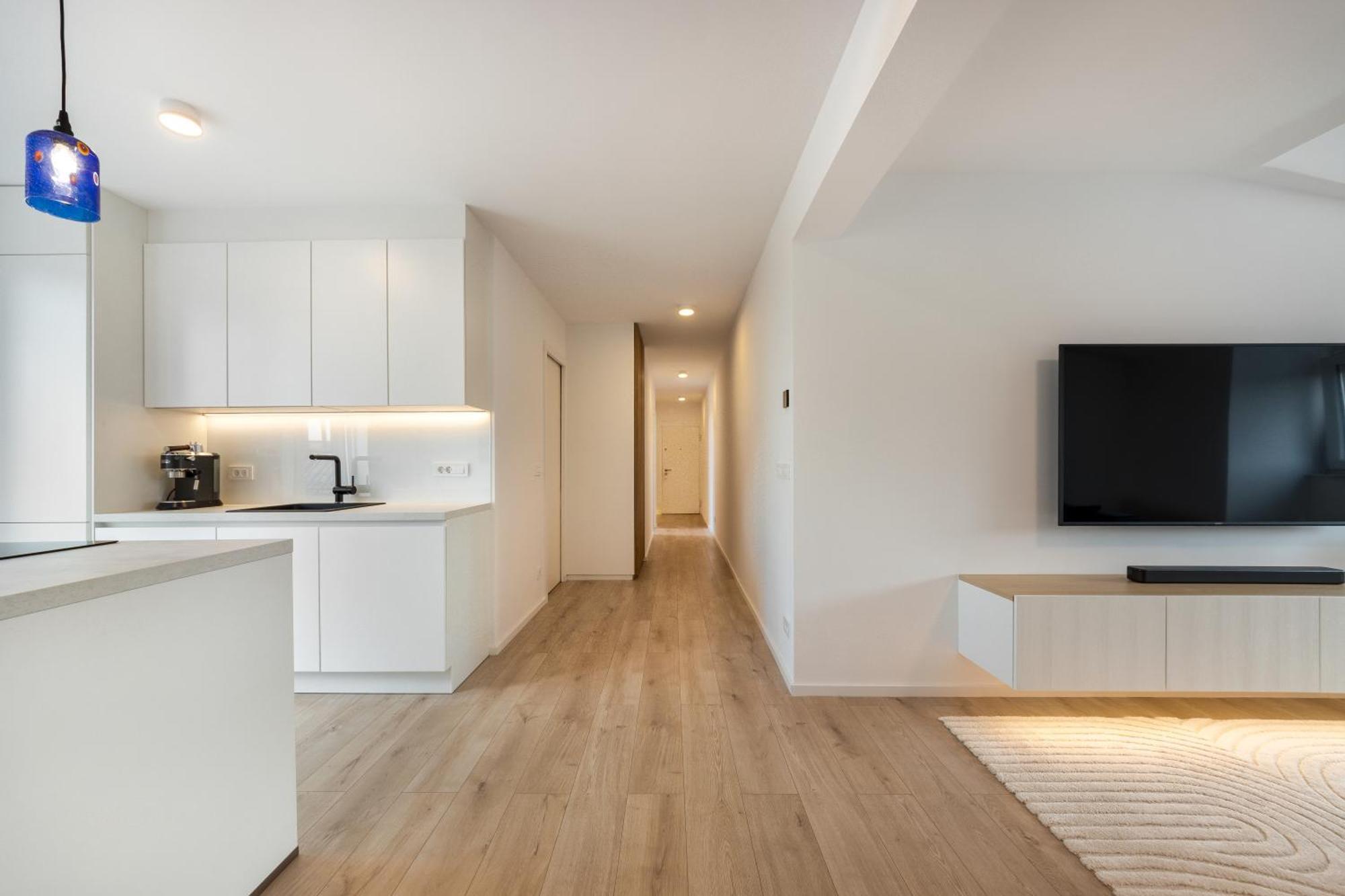 Luxe Penthouse With A Castle View Любляна Екстериор снимка